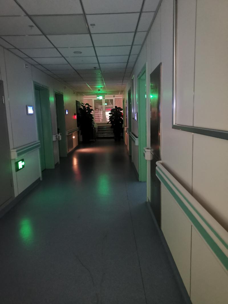 灵算24小时医保取现回收：深夜里的救命稻草